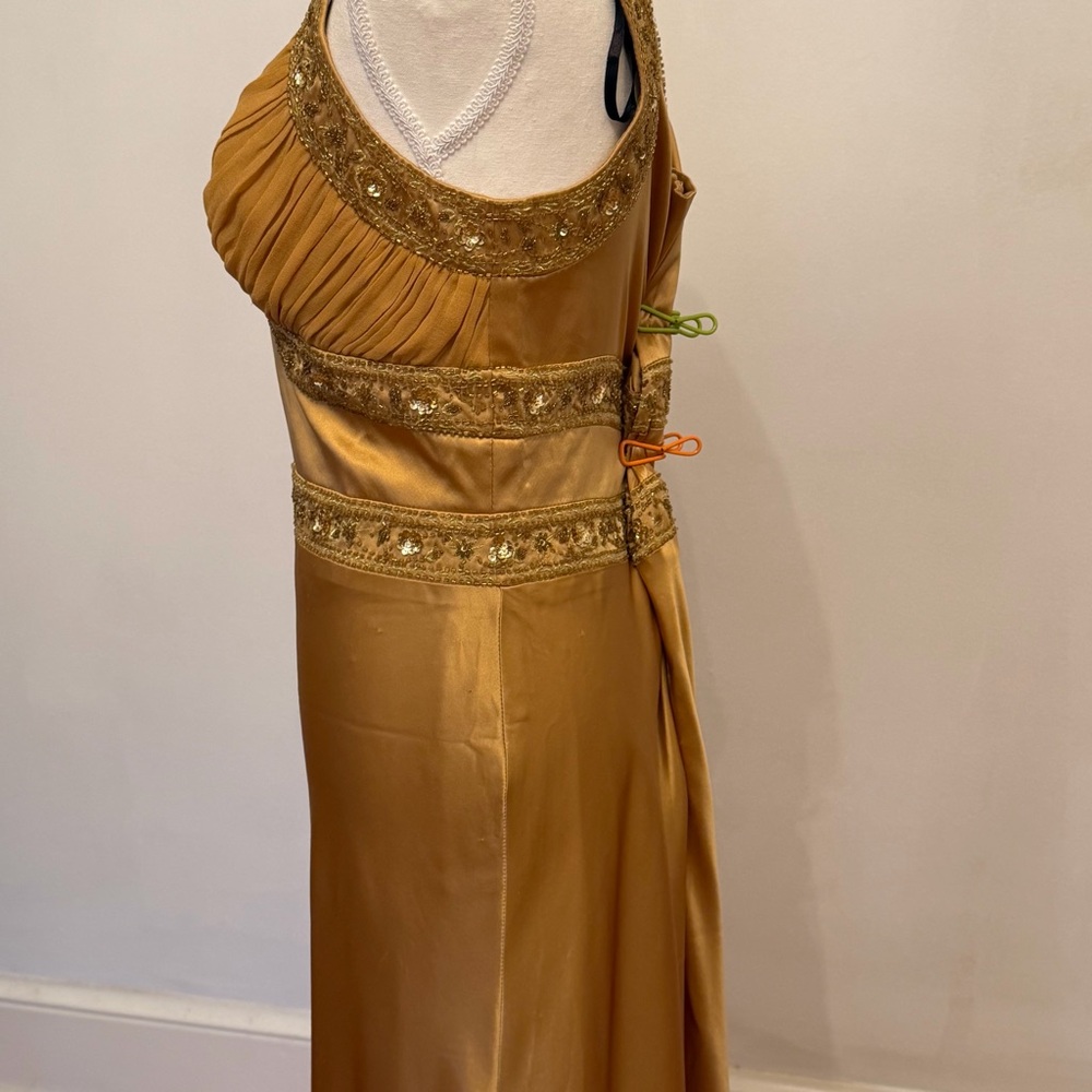 %100 Silk Gold Gown - Picture 3 of 8